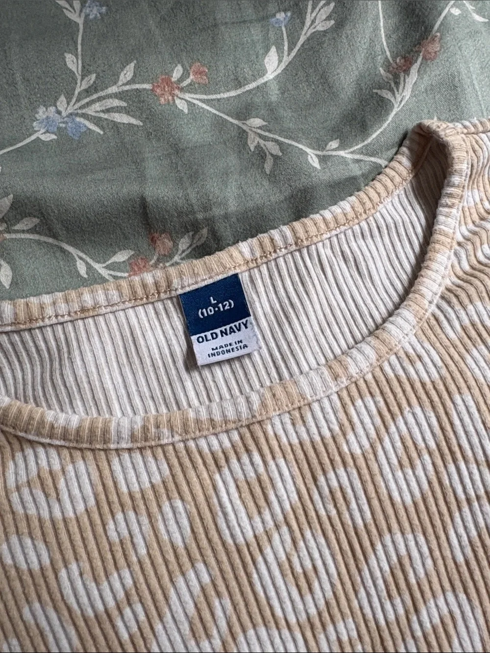 Old Navy beige ribbed